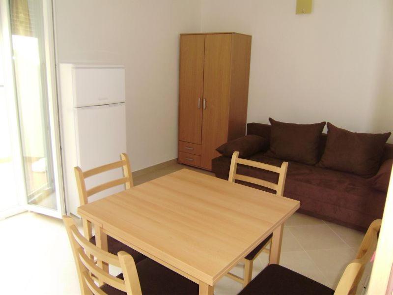 Apartments Roko Rogoznica  Extérieur photo
