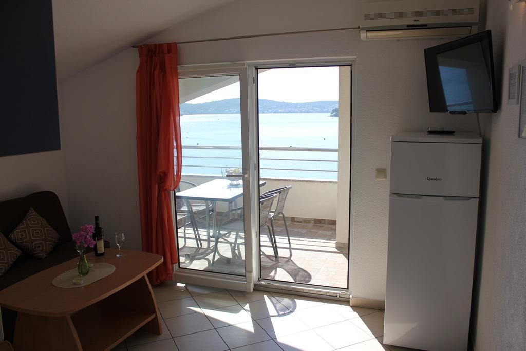 Apartments Roko Rogoznica  Extérieur photo