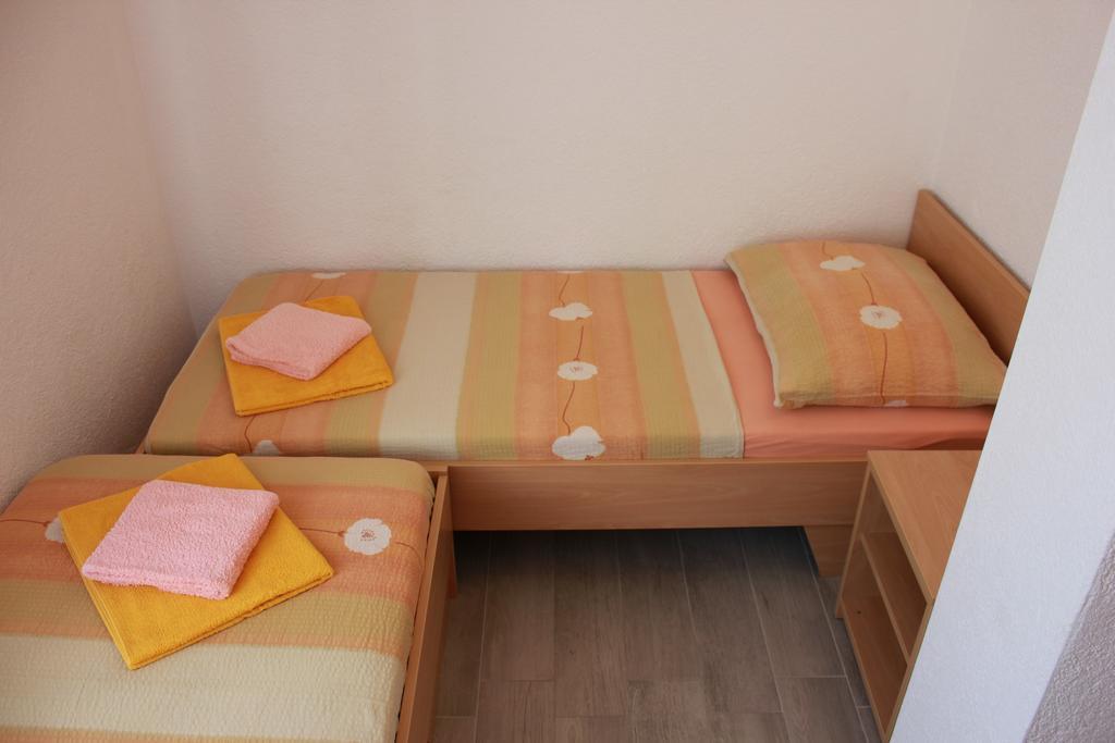 Apartments Roko Rogoznica  Extérieur photo