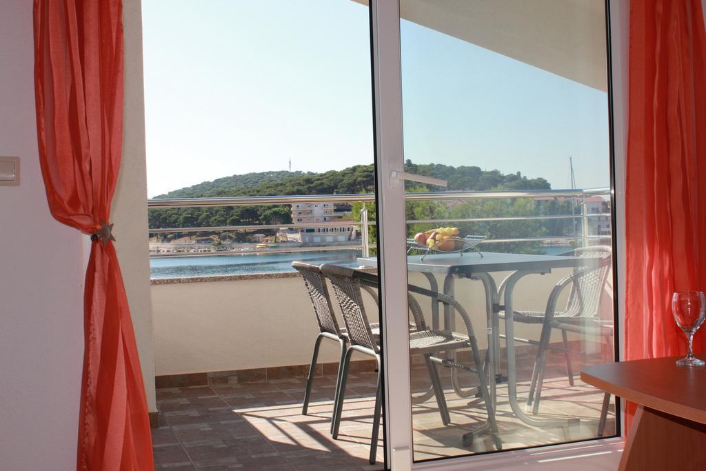 Apartments Roko Rogoznica  Extérieur photo