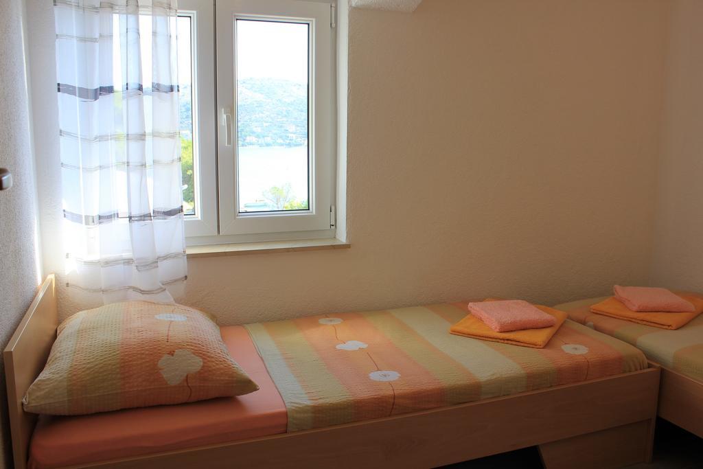 Apartments Roko Rogoznica  Extérieur photo