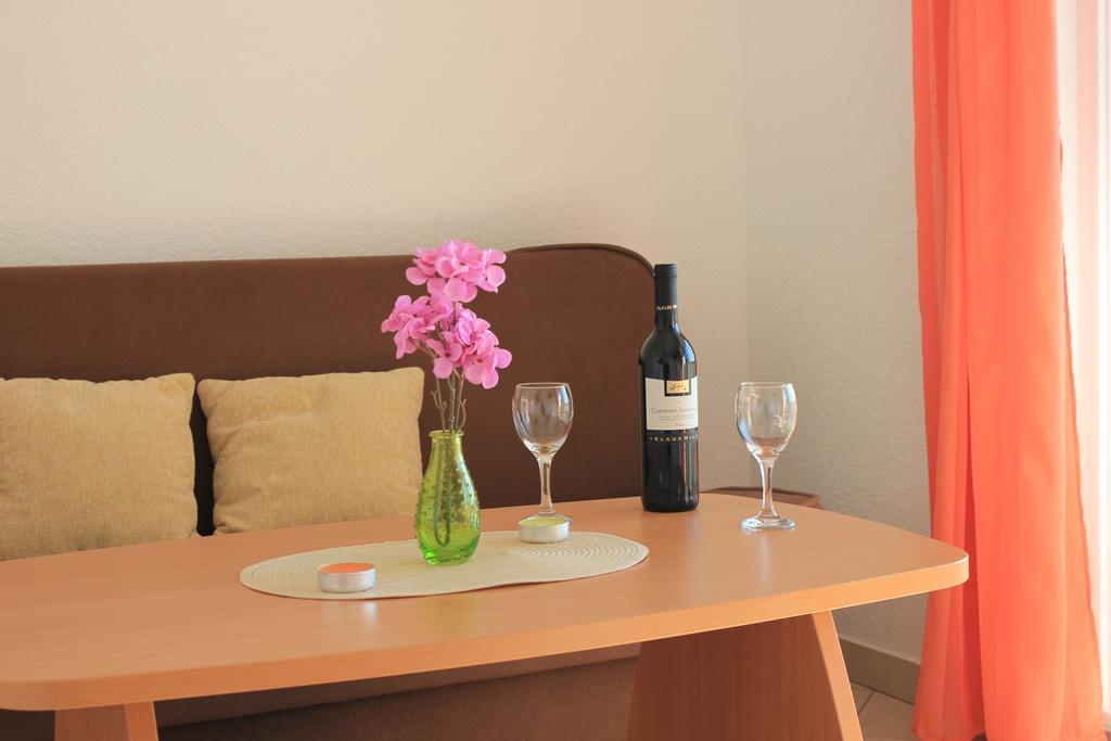 Apartments Roko Rogoznica  Extérieur photo