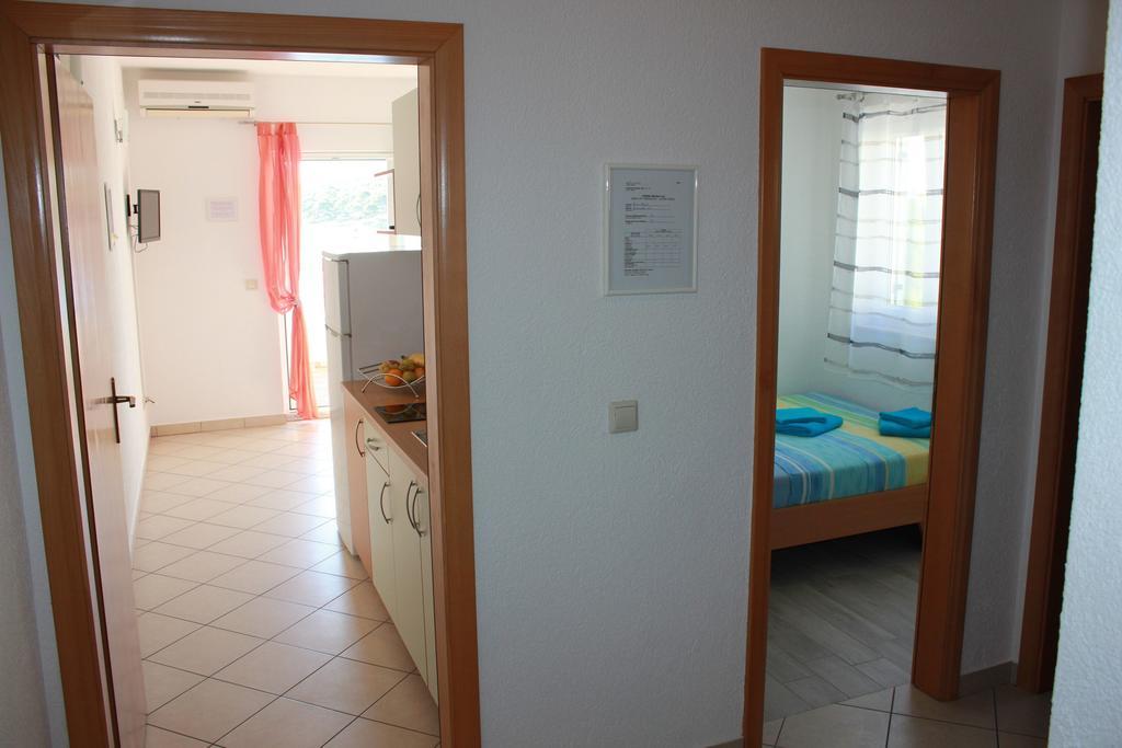 Apartments Roko Rogoznica  Extérieur photo